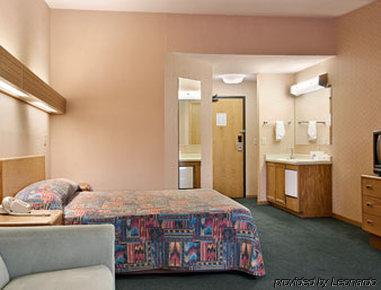Travelodge Indianapolis Castleton Δωμάτιο φωτογραφία